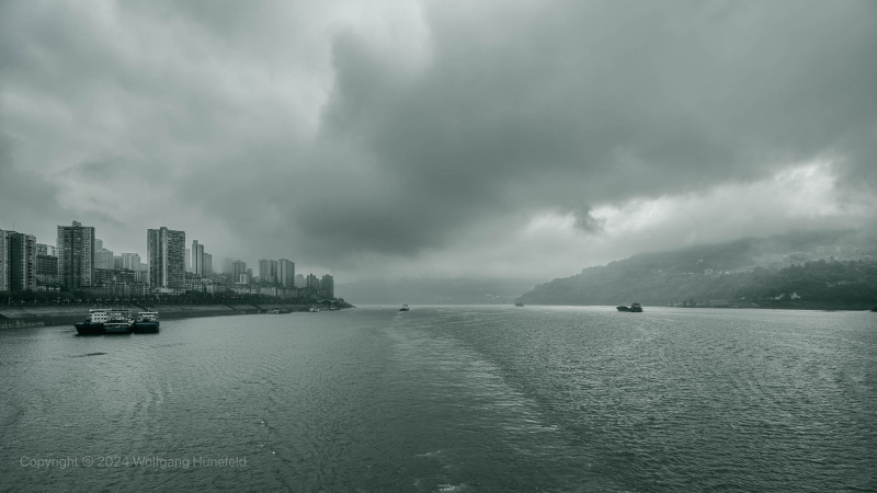 051-Leaving-Zhong